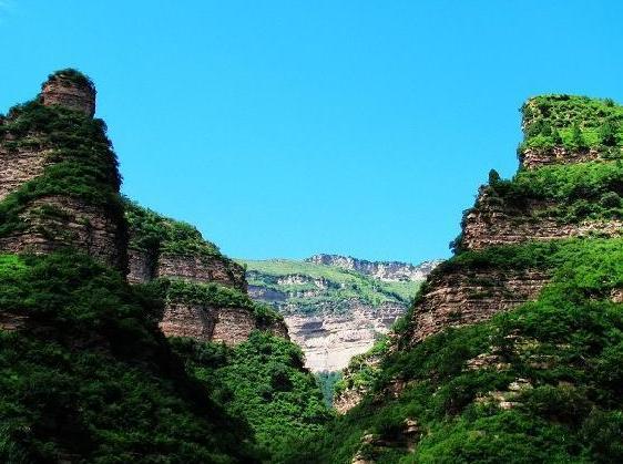 夏日避暑好去處,兩座山之間的秘境